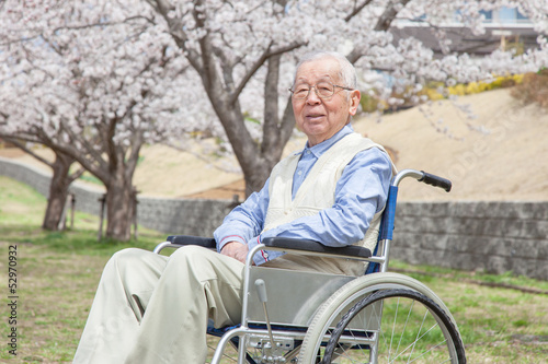 Photo: 車いすのシニア 車いすのシニア