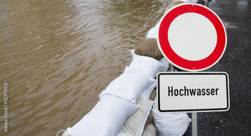 Photo: Sperrung wegen Hochwasser Sperrung wegen Hochwasser