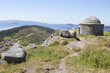 paisaje de monte con castro piedra