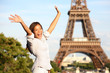 Foto: Travel Paris Eiffel Tower woman happy tourist Travel Paris Eiffel Tower woman happy tourist