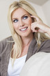Foto: Blond Woman With Blue Eyes Smiling Blond Woman With Blue Eyes Smiling