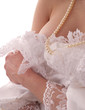 The bride's wedding dress unbuttons