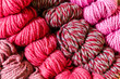 Schafwolle in verschiedenen Farben