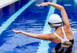 Photo : Synchronized female swimmer Synchronized female swimmer