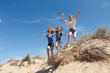 Foto: Saut goupe enfants sur la dune Saut goupe enfants sur la dune