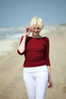 am strand laufen