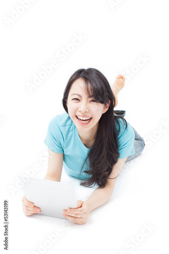 Photo: タブレットPCを使う女性 タブレットPCを使う女性