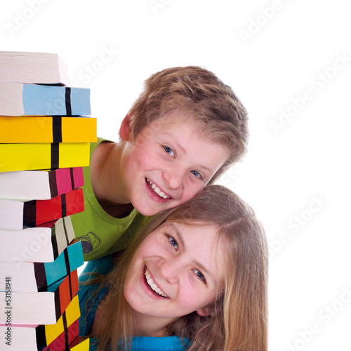 Photo: Teenager mit Bücherstapel Teenager mit Bücherstapel