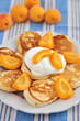 Pancakes mit Aprikosen