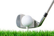 golfball mit schläger am abschlag