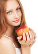 Foto: Portrait of a young woman with apple Portrait of a young woman with apple