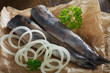 Frische Matjesfilets mit Zwiebeln