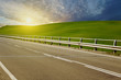 Foto: asphalt road in Tuscany Italy asphalt road in Tuscany Italy