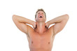 Foto: Man shouting and suffering from neck pain Man shouting and suffering from neck pain