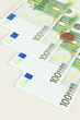 Foto: Euro banknotes and euro cents isolated on white Euro banknotes and euro cents isolated on white