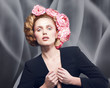 Foto: Woman beauty face fashion portrait in suit Woman beauty face fashion portrait in suit