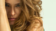 Foto: Portrait of beautiful natural woman Portrait of beautiful natural woman