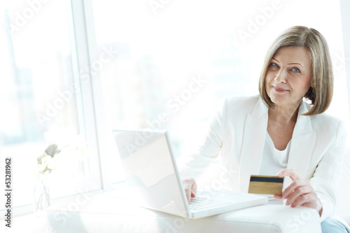 Photo: Internet consumer Internet consumer