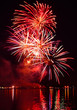 Foto: Colorful firework in a night sky Colorful firework in a night sky