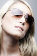 Foto: Beautiful model wearing sunglasses Beautiful model wearing sunglasses