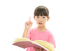 Foto: 勉強に励む女の子 勉強に励む女の子