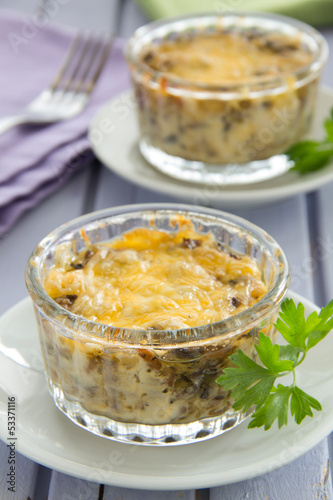 Photo: Gratin with mushrooms and cheese. Gratin with mushrooms and cheese.