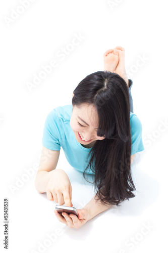 Photo: スマートフォンを使う女性 スマートフォンを使う女性