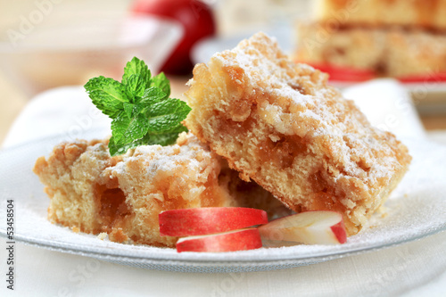 Photo: Apple crumb cake Apple crumb cake