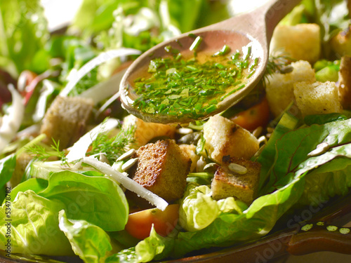 Photo: Salat mit Dressing Salat mit Dressing