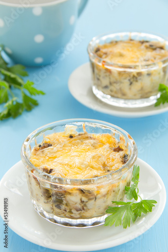 Photo: Gratin with mushrooms and cheese. Gratin with mushrooms and cheese.