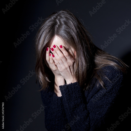 Photo: Missbrauchte Frau Missbrauchte Frau