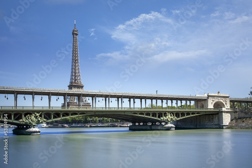 Photo: Pont Bir-Hakeim Pont Bir-Hakeim