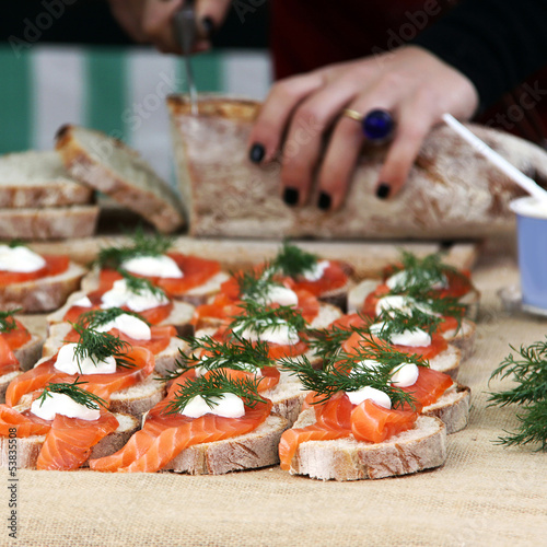 Photo: frisch belegte lachsschnittchen frisch belegte lachsschnittchen