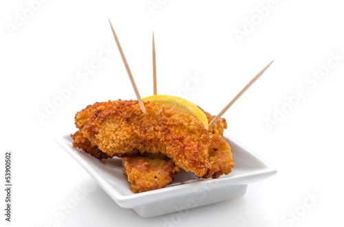 Photo: Lanières de poulet frit. Lanières de poulet frit.