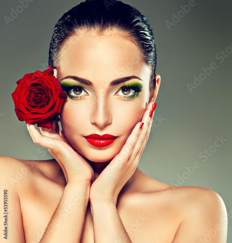 Photo: beautiful model with fashion make-up beautiful model with fashion make-up