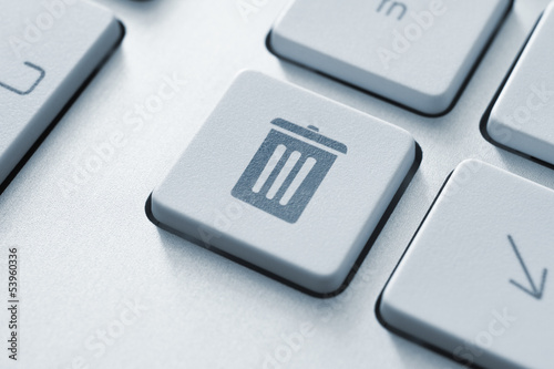 Photo: Trash bin button Trash bin button