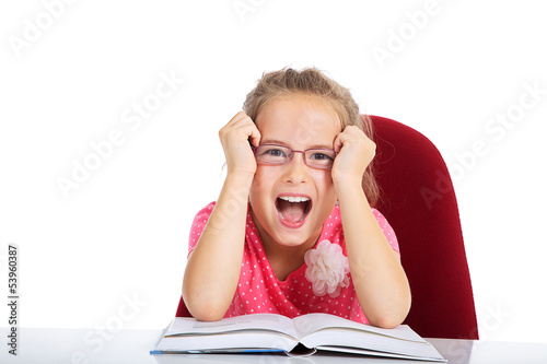 Photo: Junges Mädchen mit Brille und Buch Junges Mädchen mit Brille und Buch