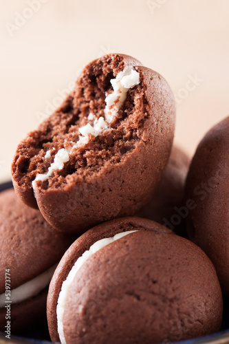 Photo: Bitten chocolate and vanilla whoopie Bitten chocolate and vanilla whoopie