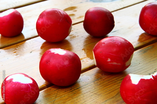 Photo: Frische Radieschen, geputzt Frische Radieschen, geputzt