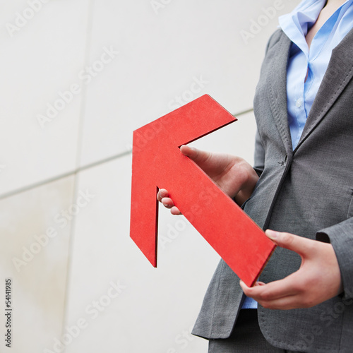 Photo: Roter Pfeil zeigt hoch Roter Pfeil zeigt hoch