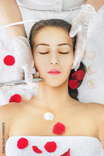Photo: Microdermabrasion treatment Microdermabrasion treatment