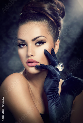 Photo: Beauty Fashion Girl Portrait. Vintage Style Girl Wearing Gloves Beauty Fashion Girl Portrait. Vintage Style Girl Wearing Gloves