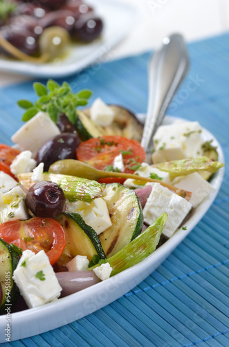 Photo: Griechische Gemüsebeilage mit Fetakäse Griechische Gemüsebeilage mit Fetakäse
