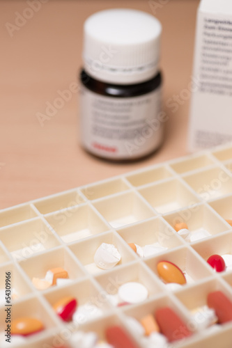 Photo: medikamente tabletten medikamente tabletten