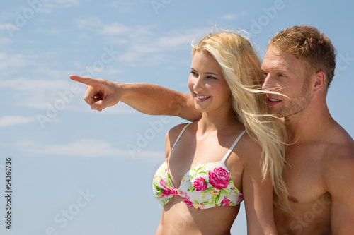 Photo: Glückliches lachendes Paar am Strand Glückliches lachendes Paar am Strand