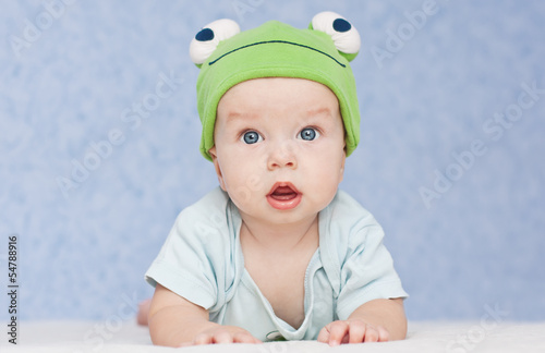 Photo: baby in the hat frog baby in the hat frog