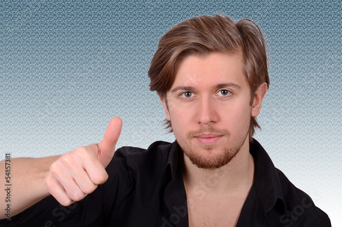 Photo: erfolgreicher junger mann erfolgreicher junger mann