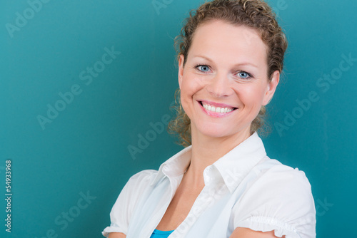Photo: lachende ausgelassene frau lachende ausgelassene frau