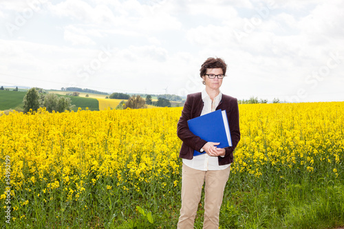 Photo: Agraringeneur at the rape field Agraringeneur at the rape field