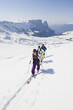 Photo: Italien, Trentino-Alto Adige, Südtirol, Bozen, Seiser Alm, Gruppe von Personen auf Skitour Italien, Trentino-Alto Adige, Südtirol, Bozen, Seiser Alm, Gruppe von Personen auf Skitour